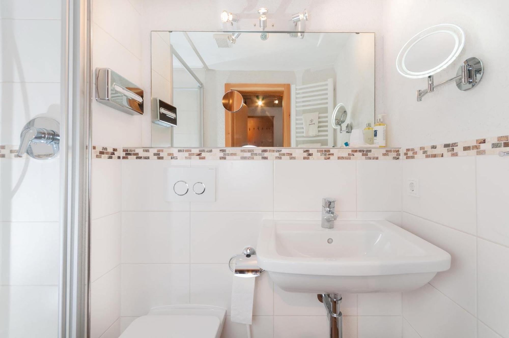 Landhotel Binderhaeusl Garni Інцель Екстер'єр фото